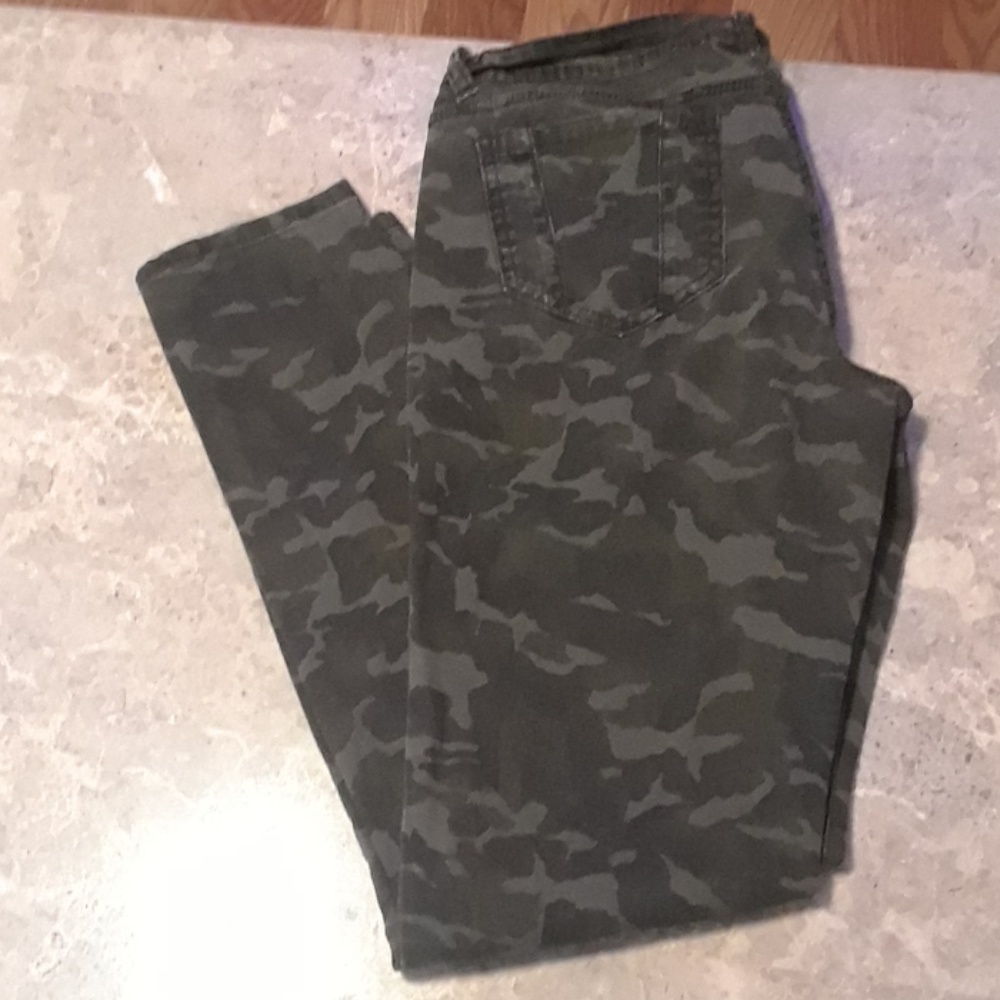 Camo jeans - Picture 2 of 3